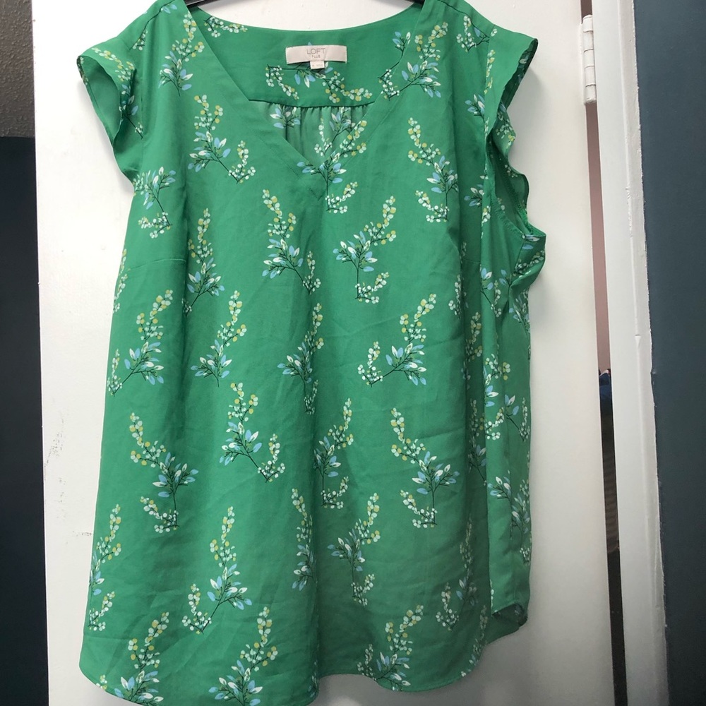Loft Top w/ Flutter Sleeves